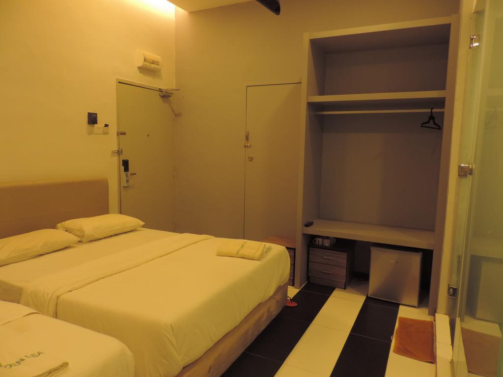 Golden Leaf Boutique Hotel Джохор Бахру Екстериор снимка